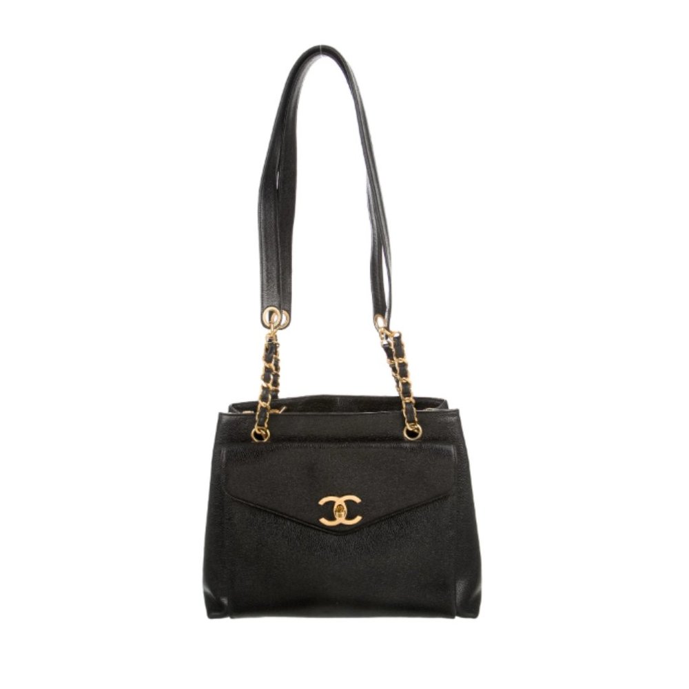 CHANEL Caviar Shoulder Bag